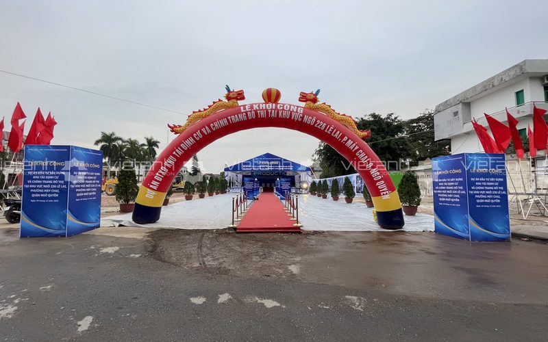 Cổng chào Lễ khởi công dự án khu tái định cư 226 Lê Lai