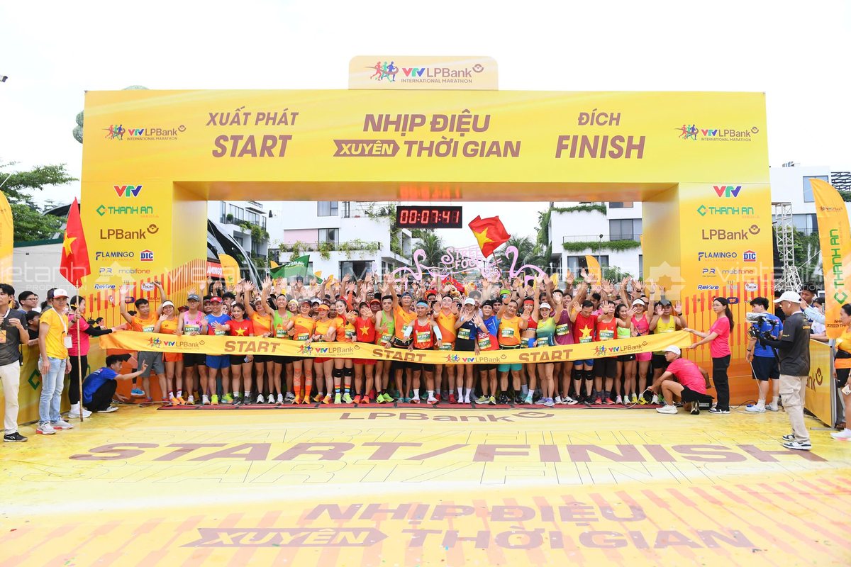 Cổng xuất phát và về đích của giải Marathon VTV LPBank 2025