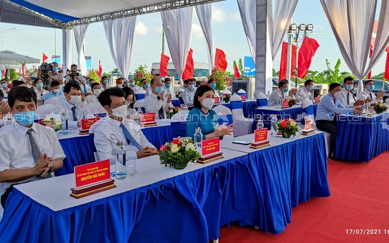 Các đại biểu tham dự Lễ khánh thành Cầu Dinh ngày 17 tháng 7 năm 2021