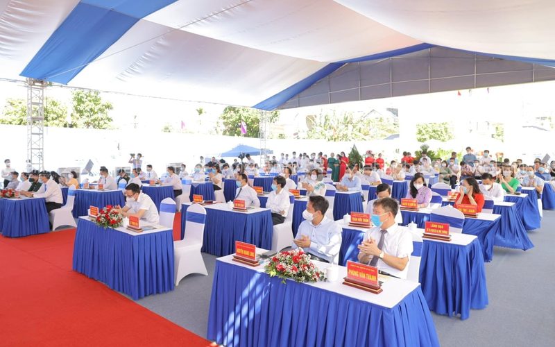 Đại biểu tham dự Lễ khởi công Trung tâm Hành chính - Chính trị quận Ngô Quyền