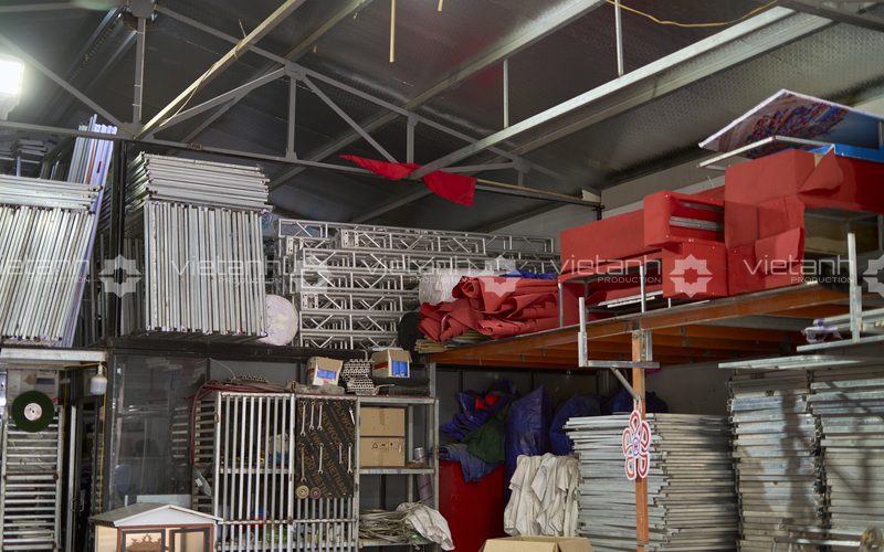 Khung Truss 200 và vật tư sự kiện được lưu tại kho xưởng Viet Anh Production ở Hải Phòng