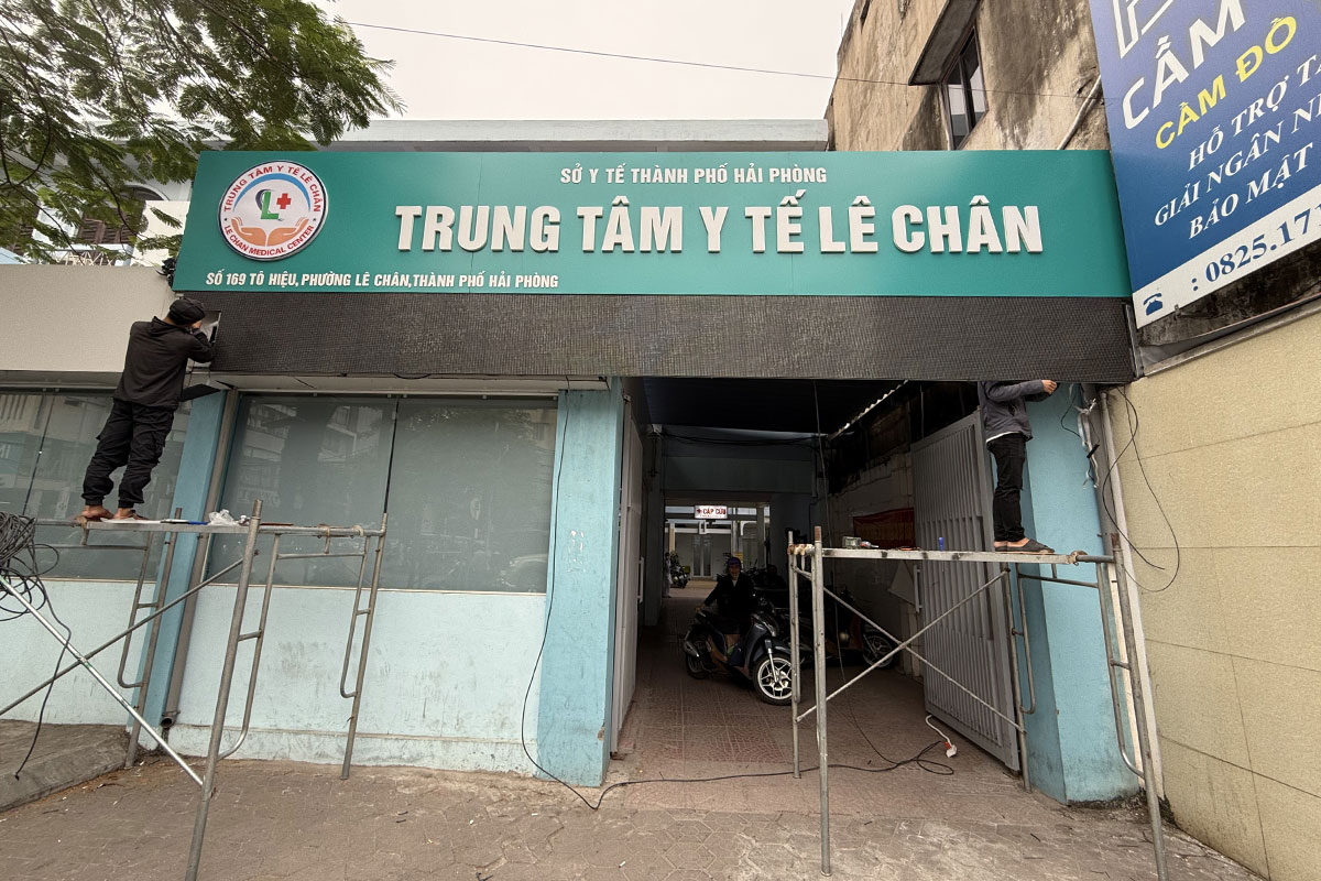 Thi công lắp đặt biển hiệu Alu và LED trang trí tại Trung tâm Y tế Lê Chân Hải Phòng
