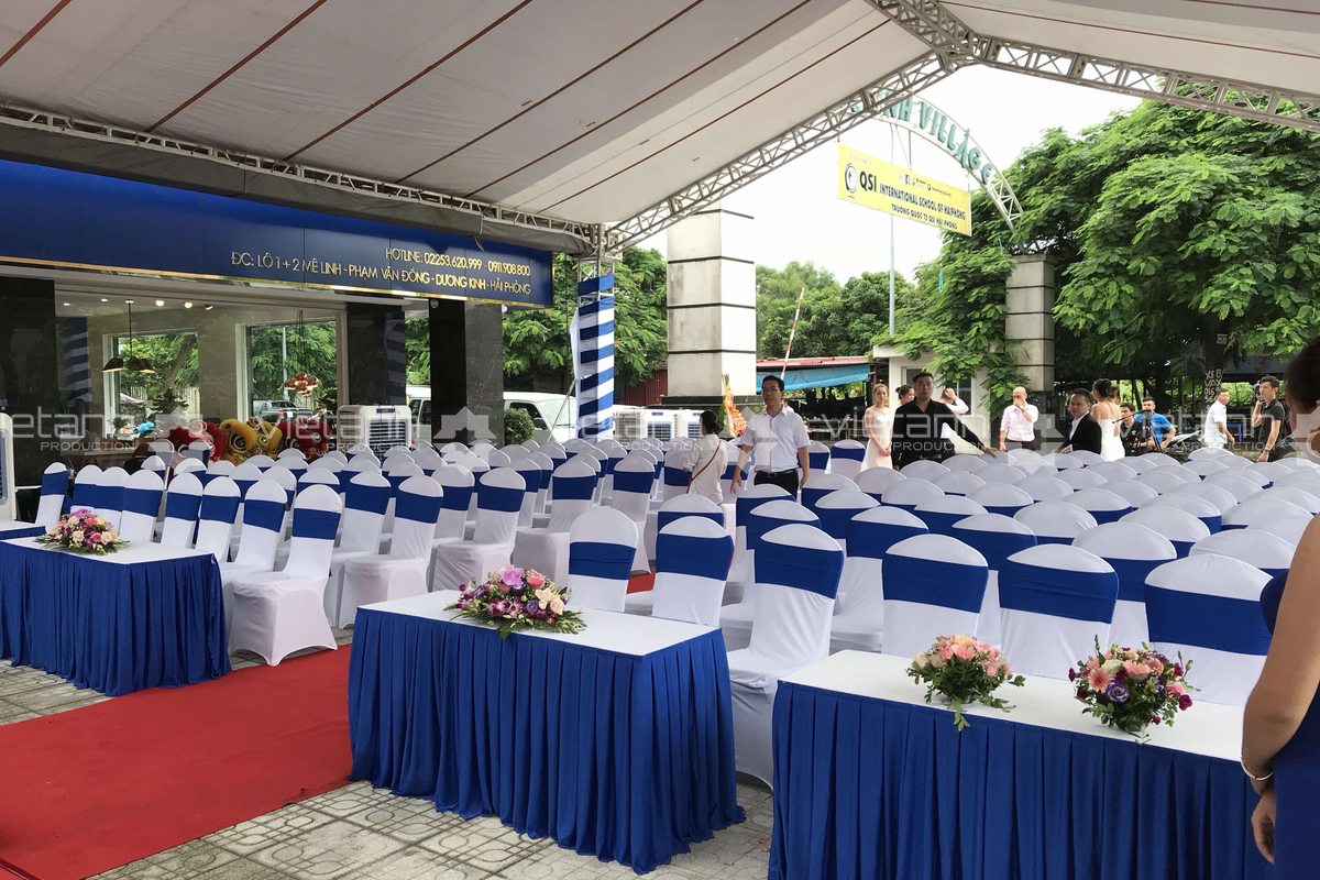 Nhà bạt, khung truss và khu vực khách mời trong lễ khai trương tại Hải Phòng