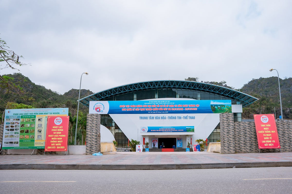 Thi công cổng chào Lễ Kỷ Niệm tại Hải Phòng