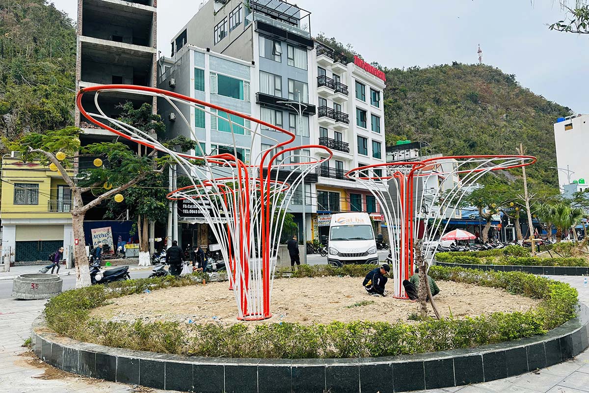 Thi công lắp đặt khung sắt kiến trúc trang trí cảnh quan công viên tại Hải Phòng