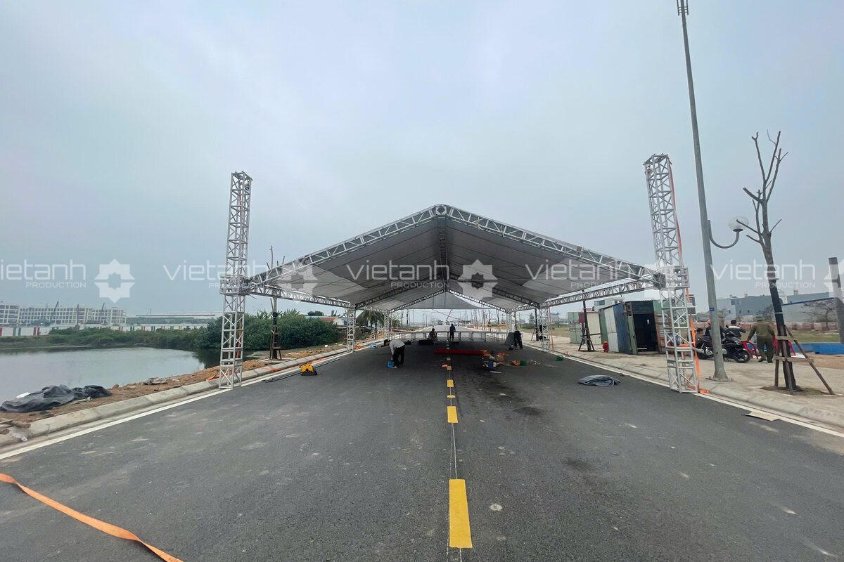 Thi công khung nhà bạt phục vụ lễ khánh thành ngoài trời tại Hải Phòng