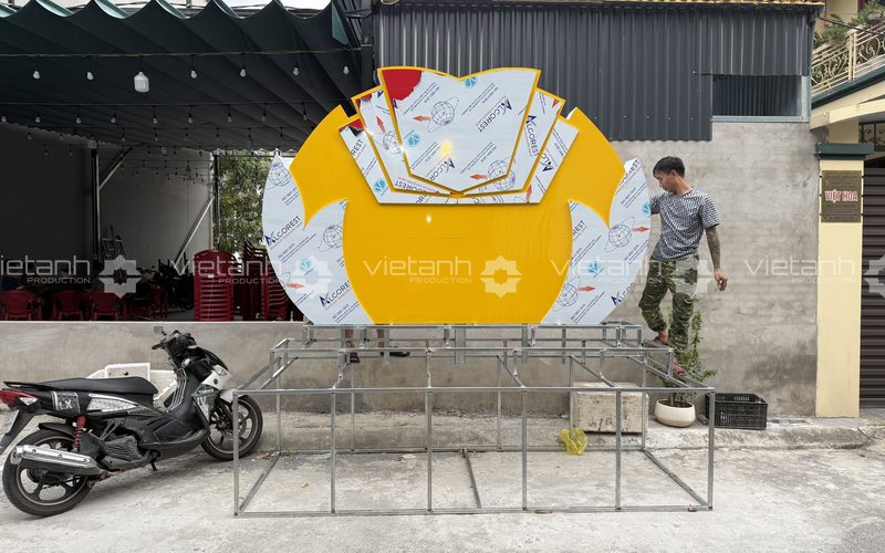 Nhân sự Viet Anh Production thi công và vận hành kỹ thuật Đại hội đại biểu Đảng bộ Đặc khu Cát Hải (ảnh 2/5)
