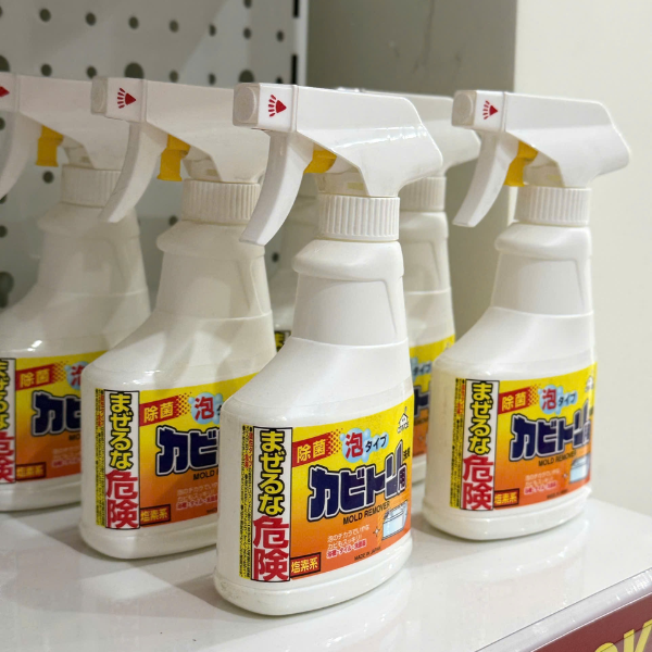 Xịt tẩy rửa nhà tắm nấm mốc Rocket 300ml