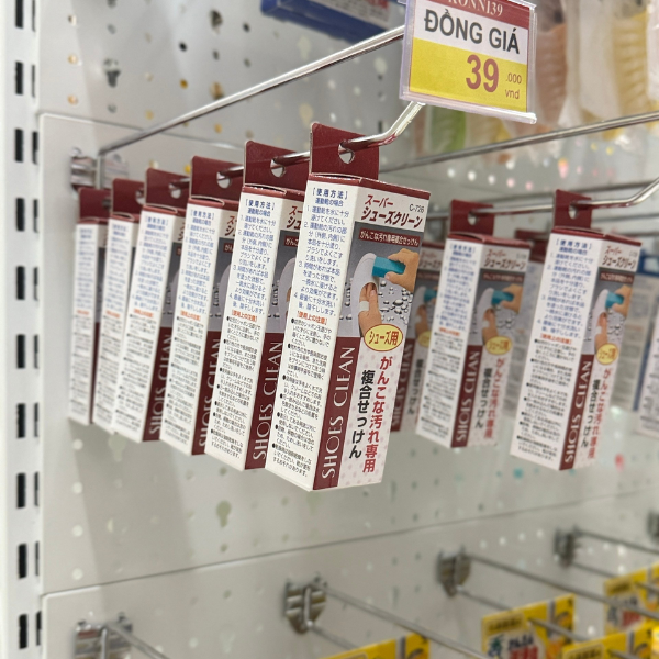 Xà phòng Sanada tẩy vết bẩn giày 100g