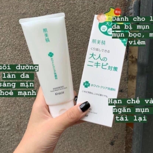 Sữa rửa mặt Kracie Hadabisei trị mụn 110g