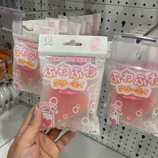 Lưới mút tạo bọt rửa mặt hình trái tim