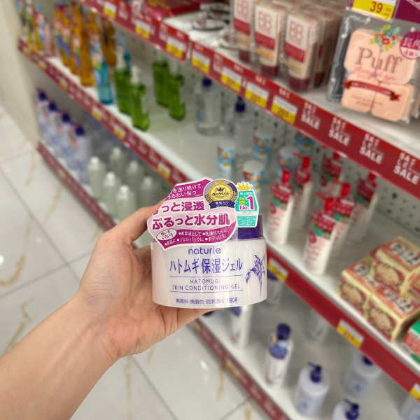 Gel dưỡng ẩm chiết xuất hạt ý dĩ Naturie làm dịu da & cấp nước tức thì