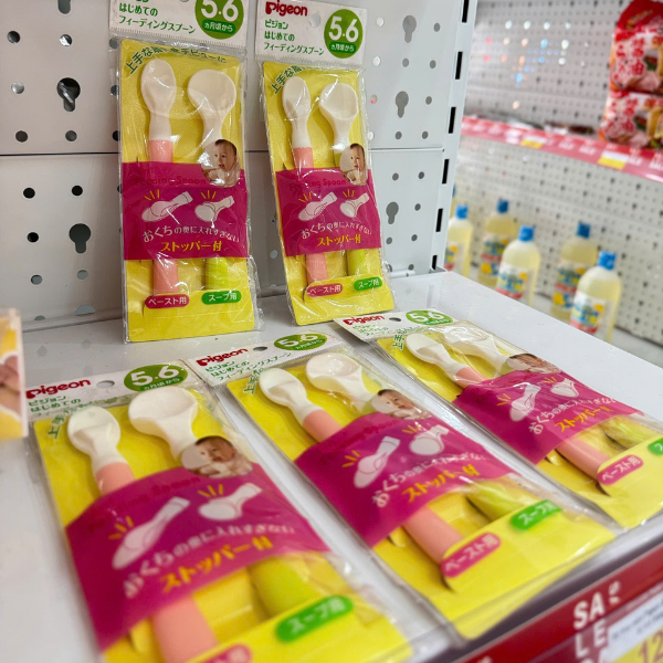 Bộ thìa mềm Pigeon ăn dặm cho bé từ 5-6 tháng tuổi