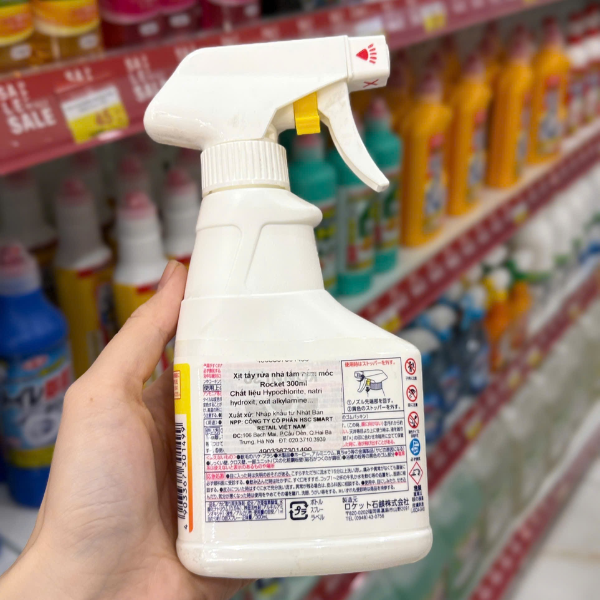 Xịt tẩy rửa nhà tắm nấm mốc Rocket 300ml
