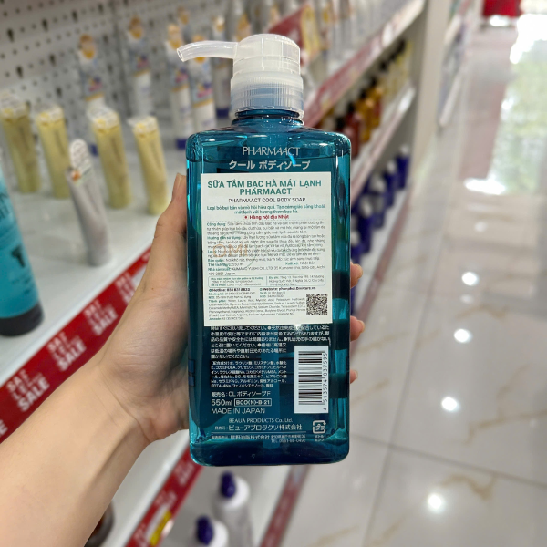 SỮA TẮM BẠC HÀ MÁT LẠNH PHARMAACT (550ML)