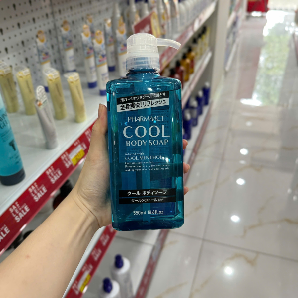 SỮA TẮM BẠC HÀ MÁT LẠNH PHARMAACT (550ML)