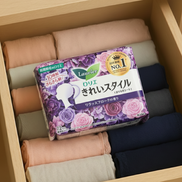Băng vệ sinh hàng ngày siêu mỏng hương hoa Kao Laurie (Tím - Hương hoa)