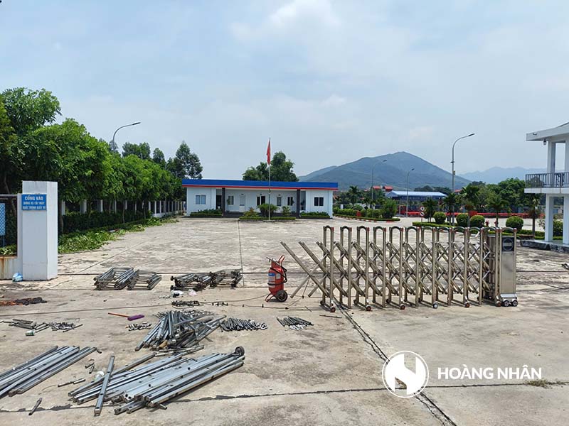 Sửa Chữa Cổng Xếp Công Ty Xăng Dầu Tại Bắc Giang | Uy Tín - Chuyên Nghiệp