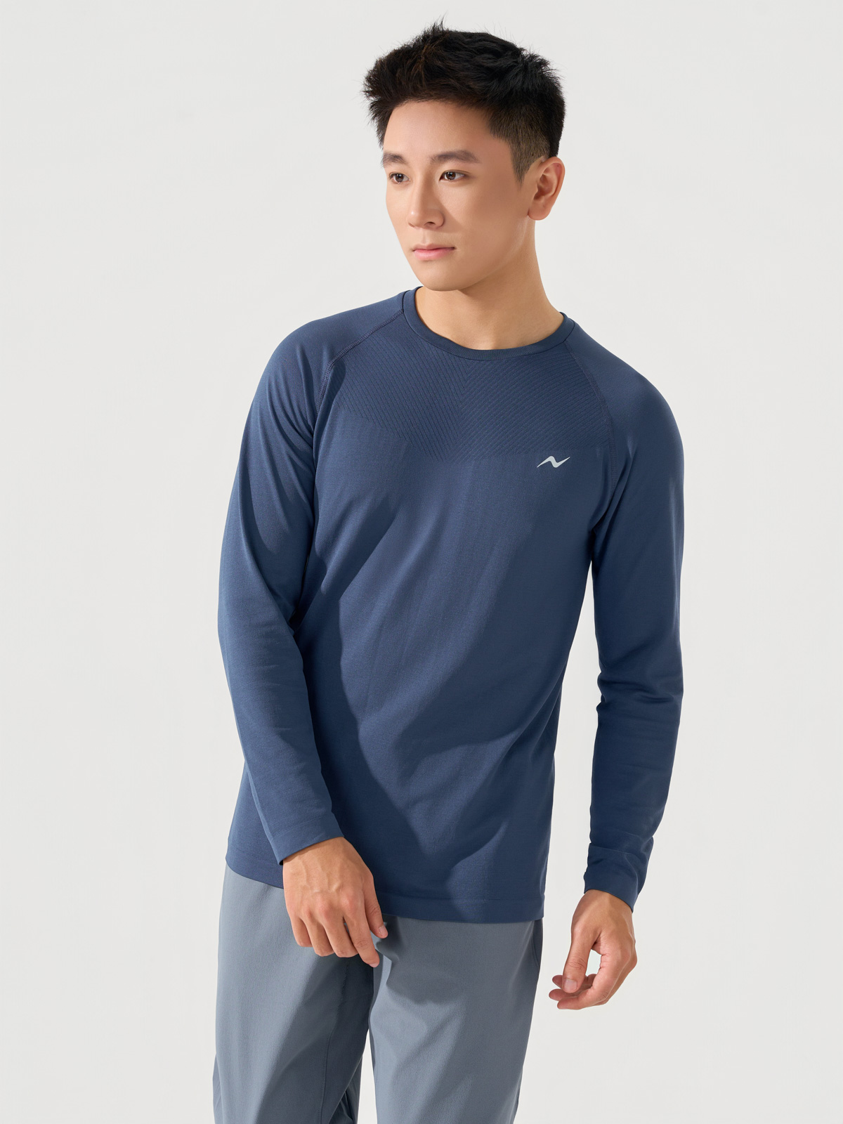 Áo Thun Dài Tay Nam Athleisure Dáng Slim Fit