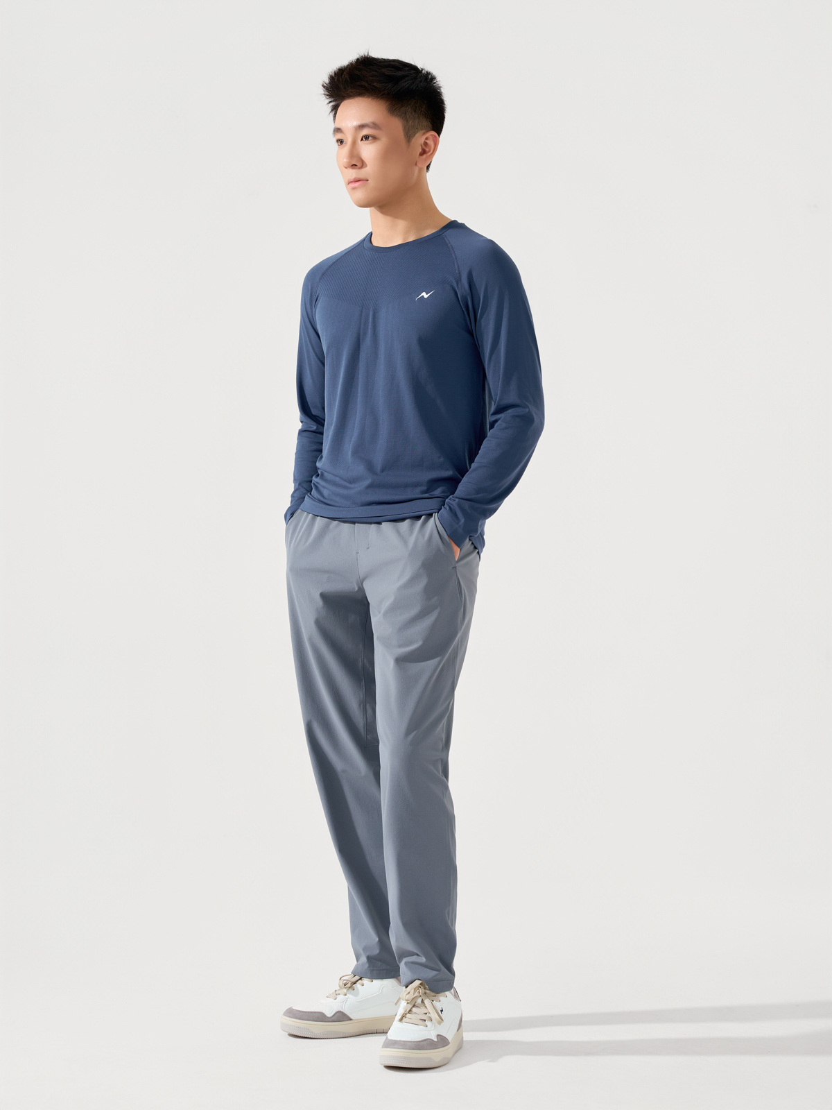 Áo Thun Dài Tay Nam Athleisure Dáng Slim Fit