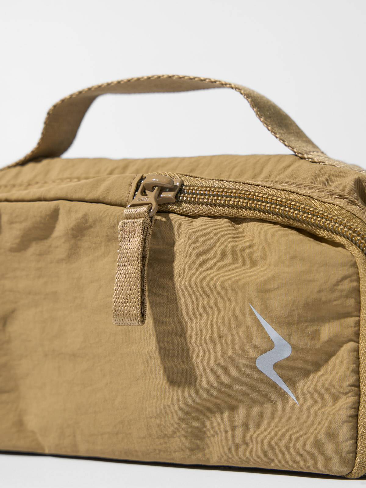 Túi Thể Thao Đen Chéo Đa Năng