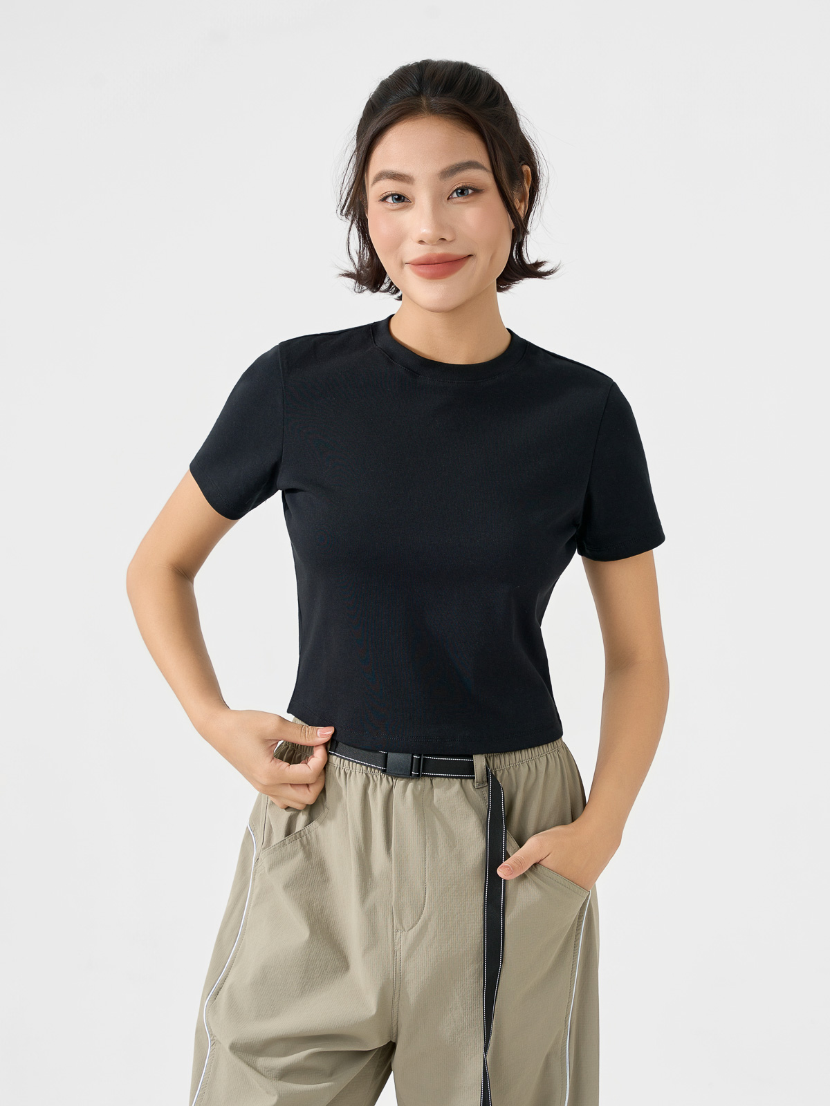 Áo thun nữ dáng croptop đàn hồi