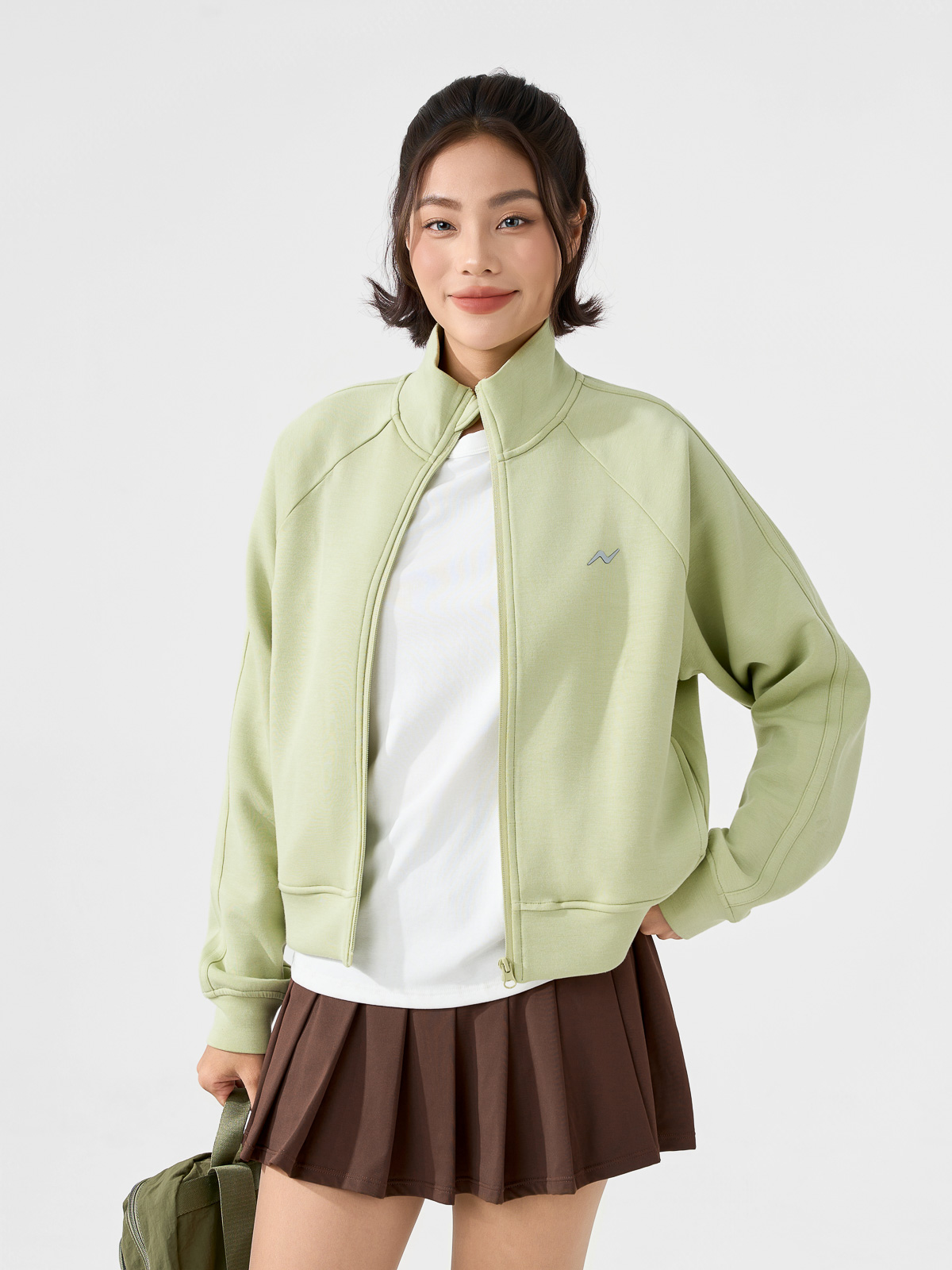 Áo khoác nỉ cổ cao cho nữ DailyMove