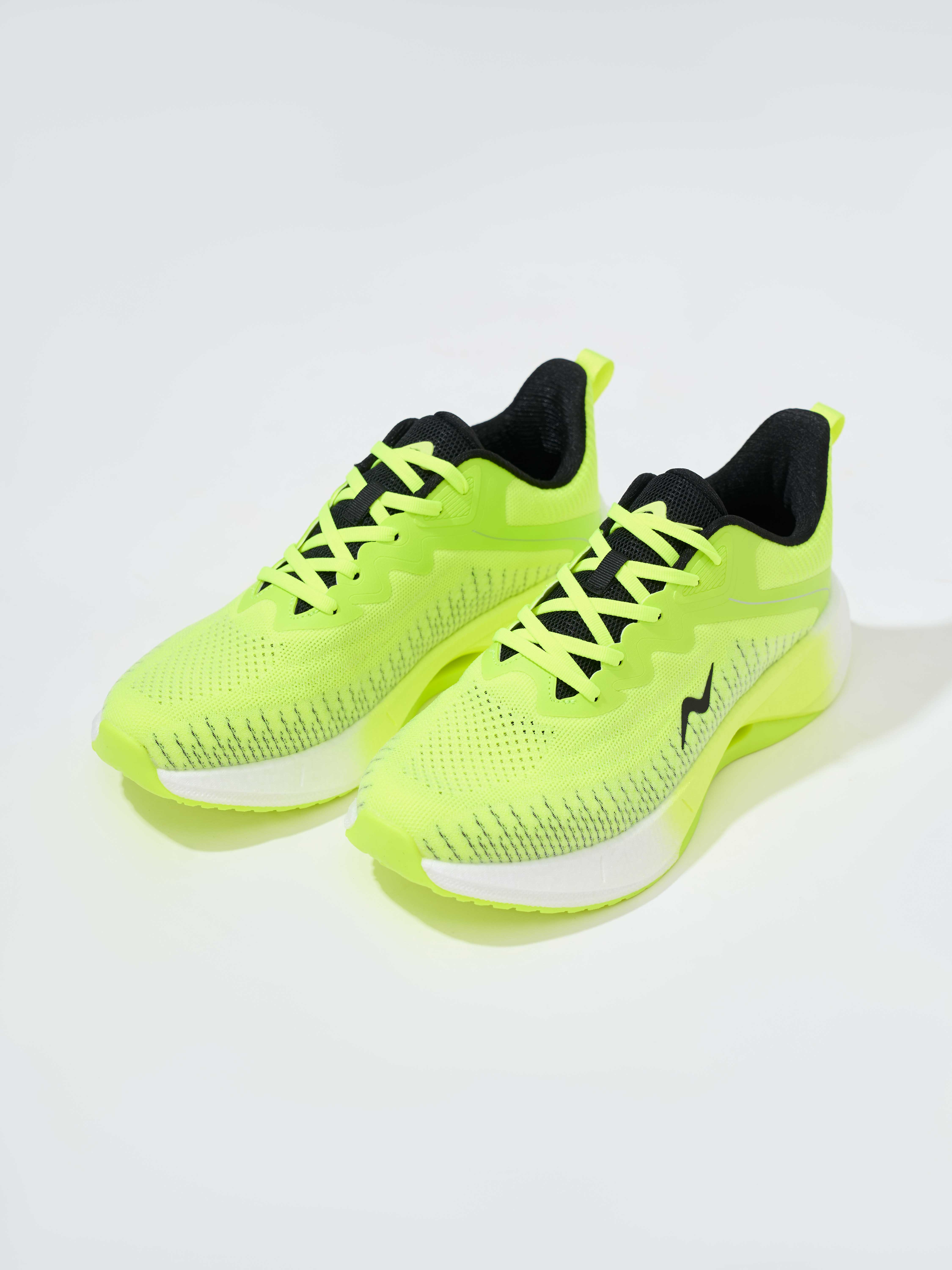 Giày Chạy Bộ Nam Siêu Nhẹ Velocity Knit Runner