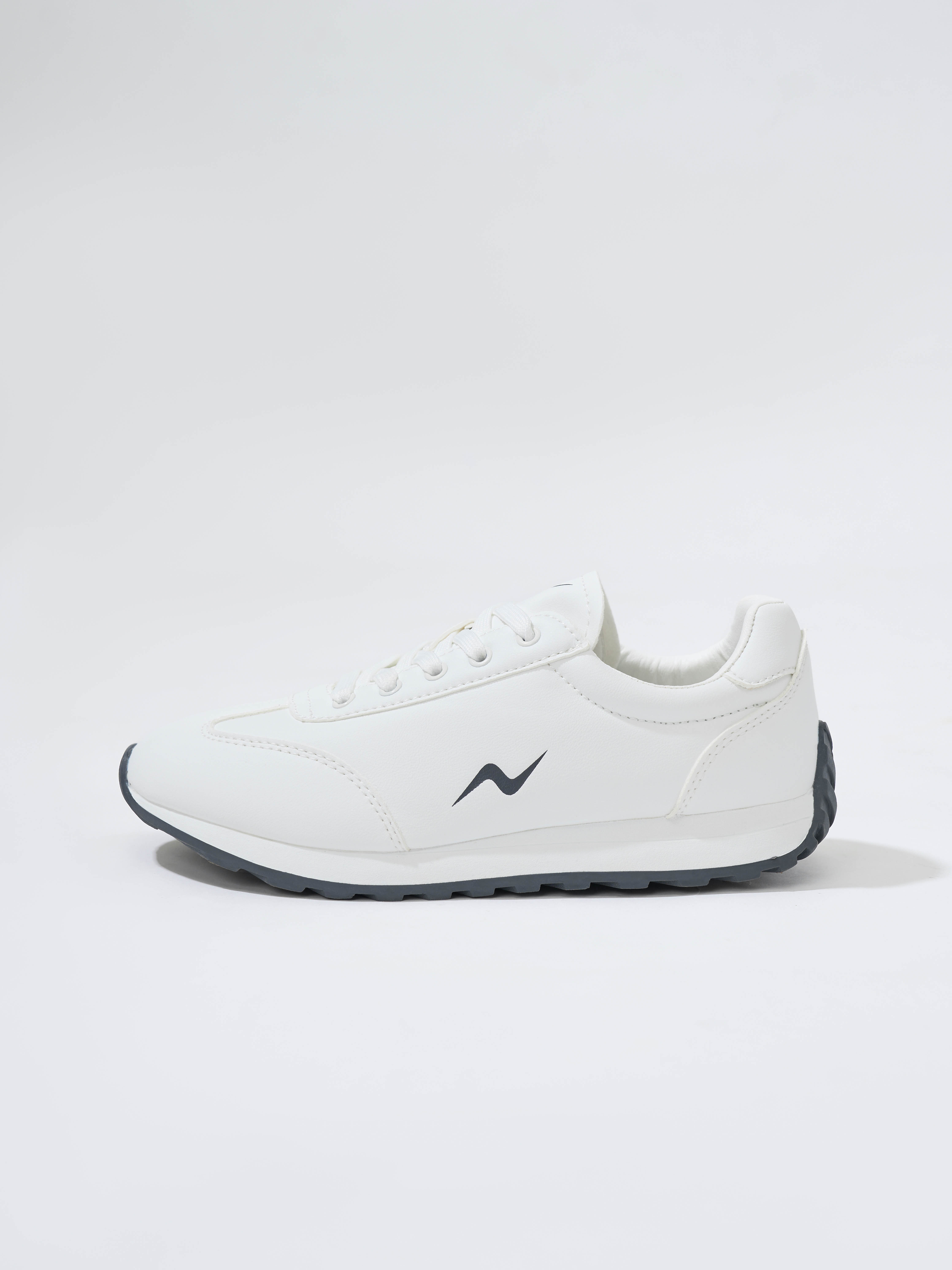 Giày Sneaker Nữ Daily Move – Năng động mỗi ngày