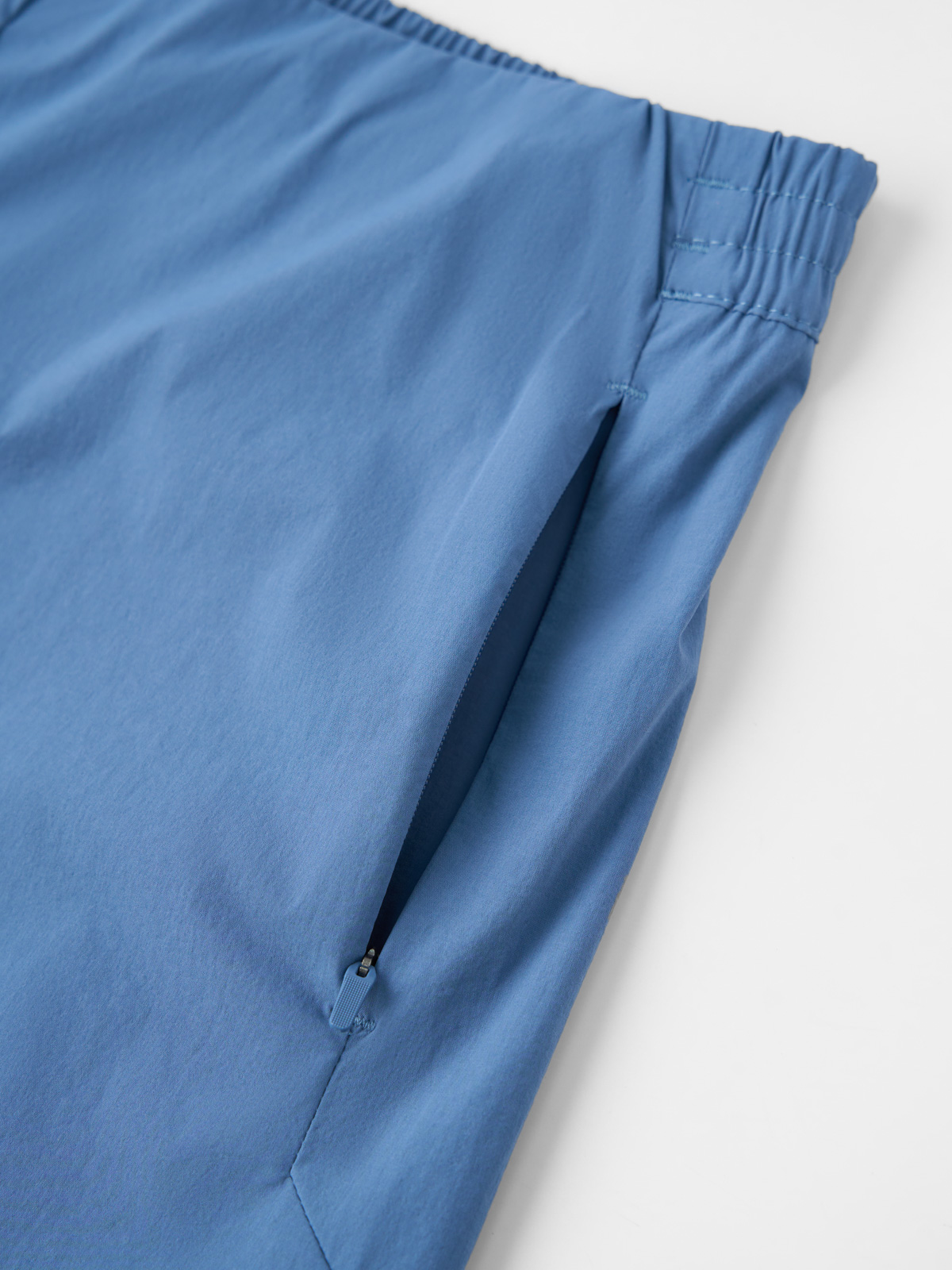 Quần Shorts Gió Seamless Laser