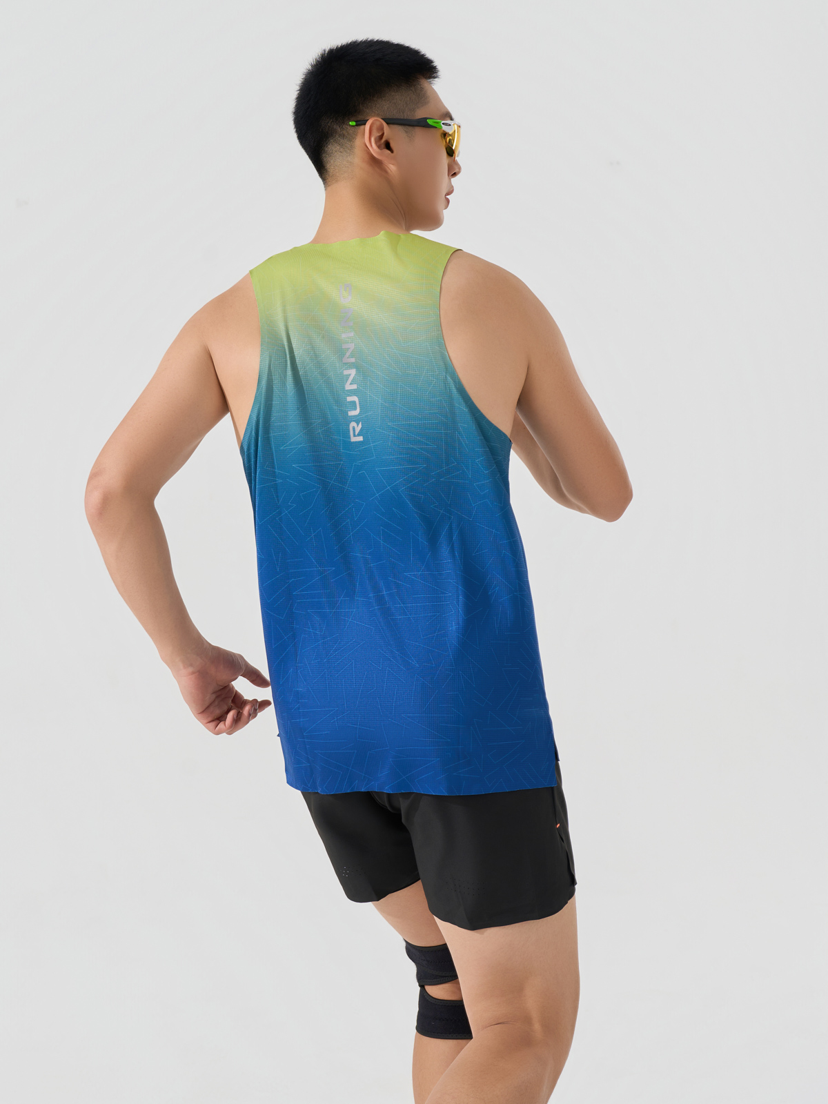 Áo Ba Lỗ Thể Thao Nam In Tràn Running