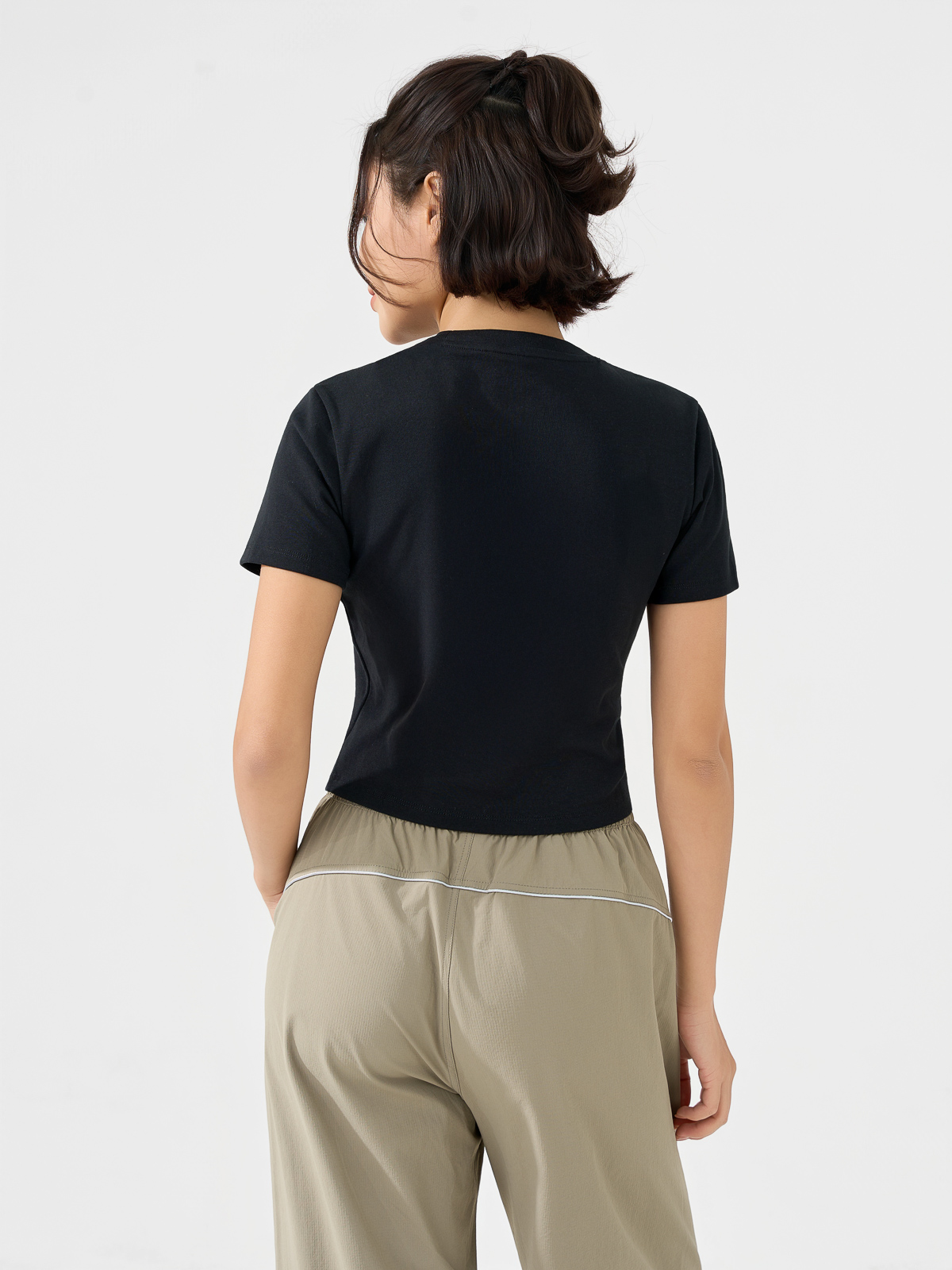 Áo thun nữ dáng croptop đàn hồi