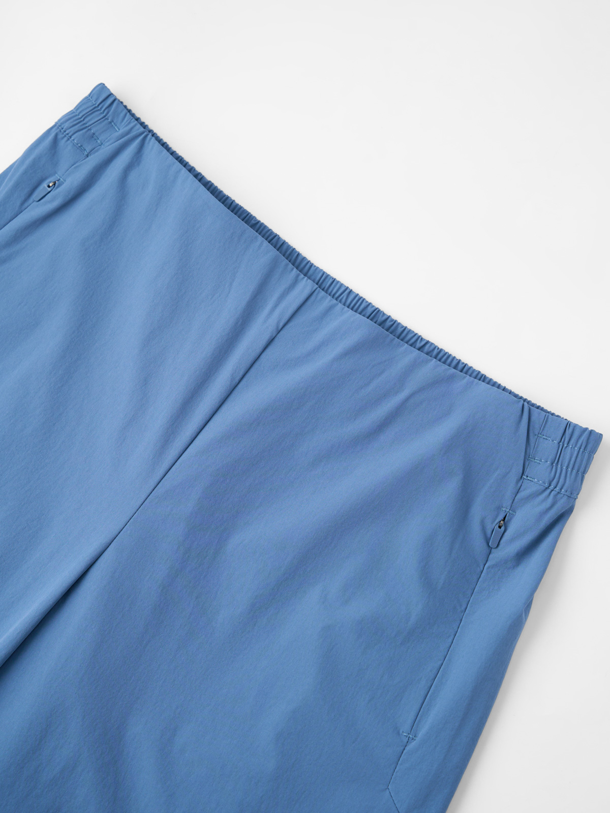 Quần Shorts Gió Seamless Laser