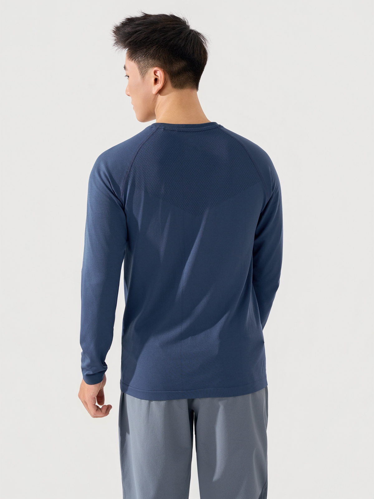 Áo Thun Dài Tay Nam Athleisure Dáng Slim Fit