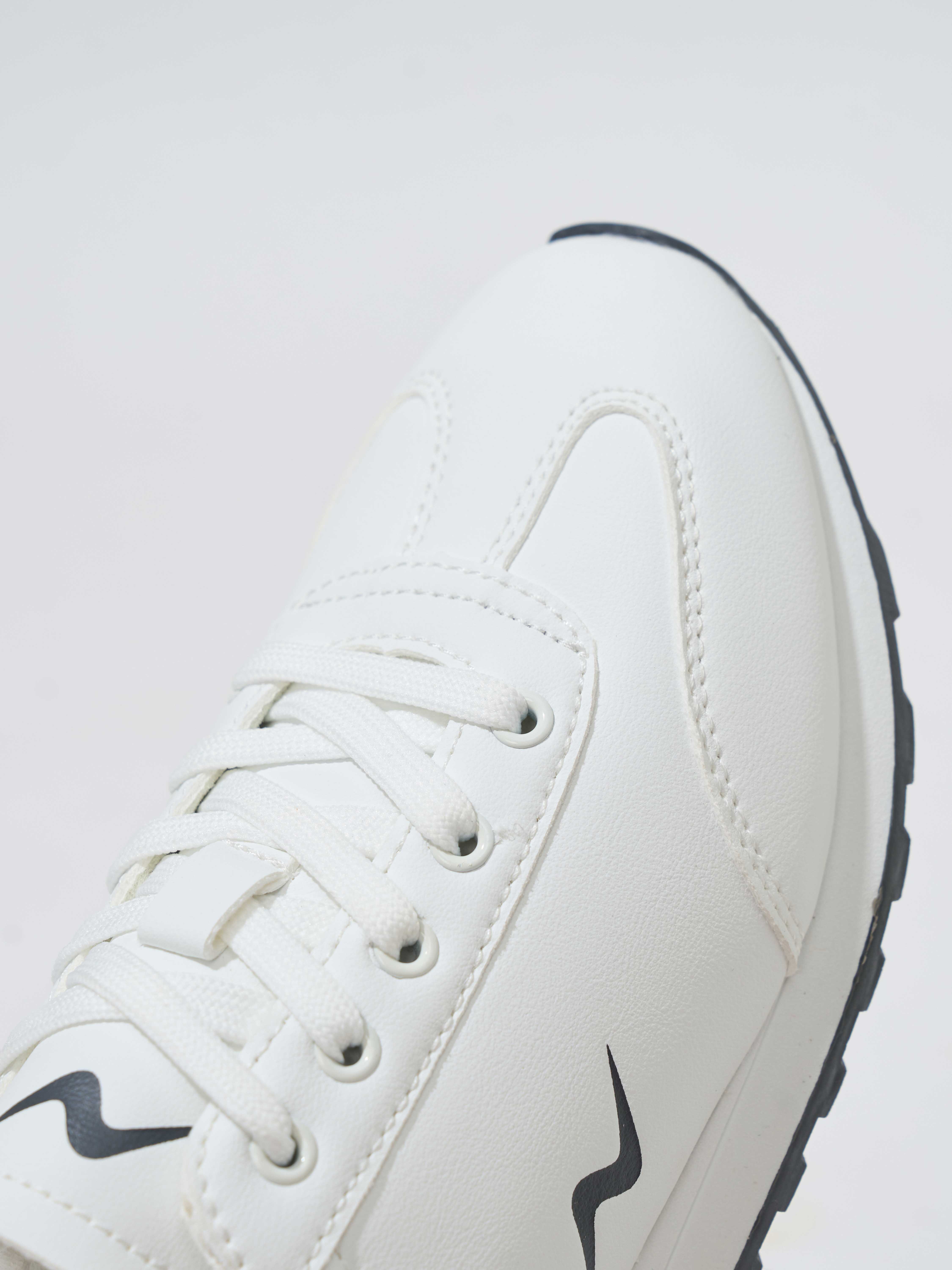 Giày Sneaker Nữ Daily Move – Năng động mỗi ngày