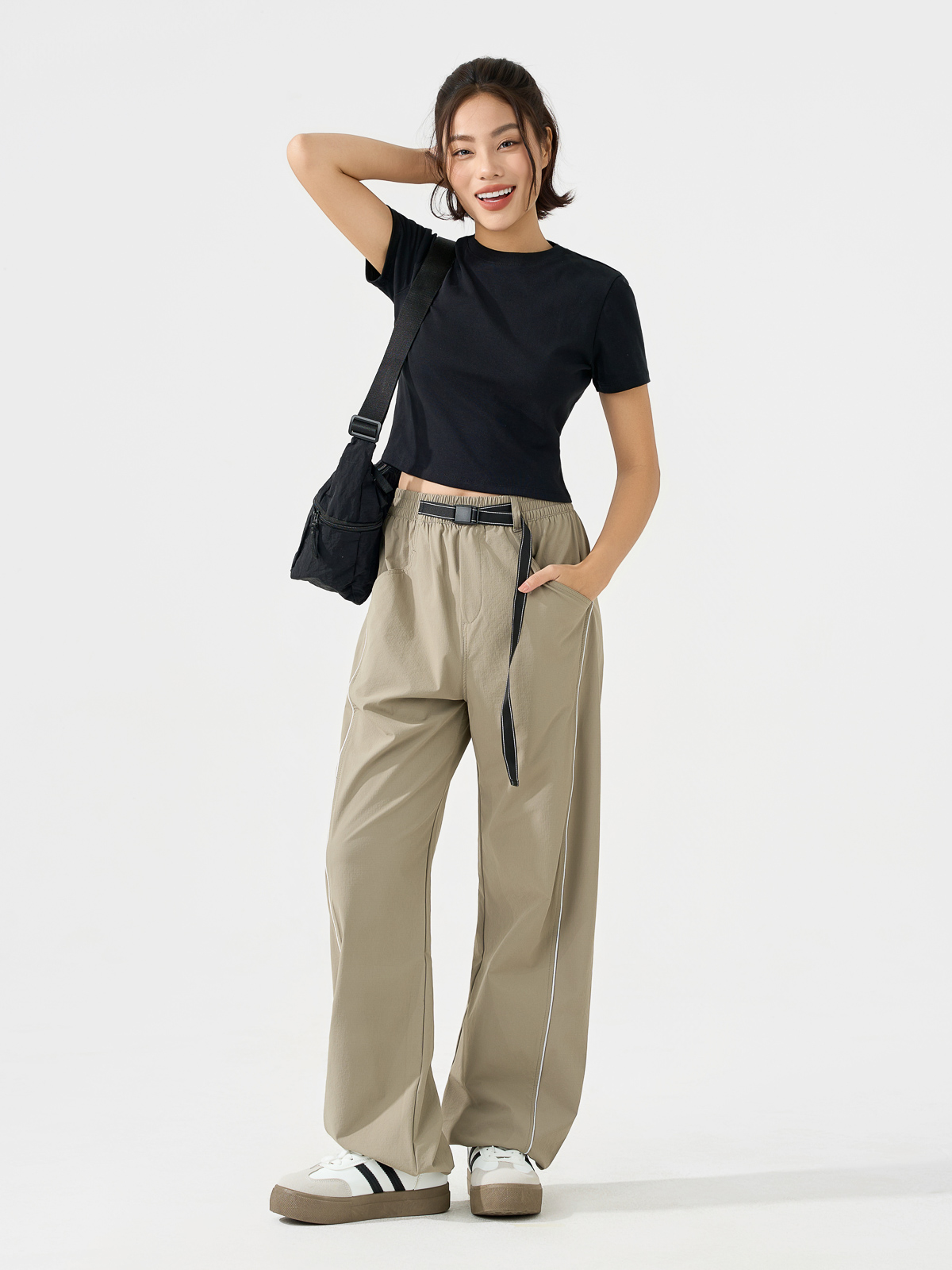 Áo thun nữ dáng croptop đàn hồi