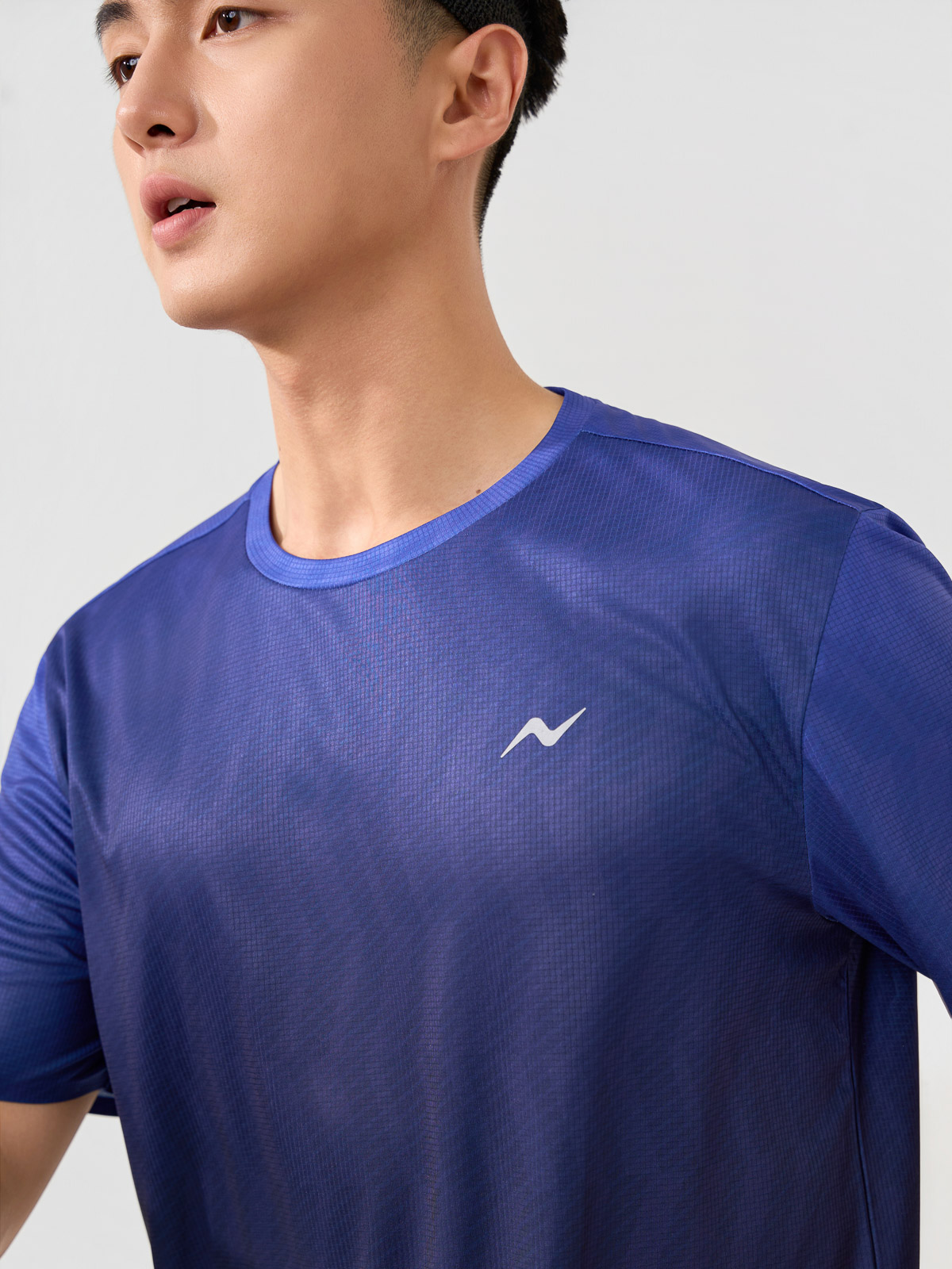 Áo Phông Nam Thể Thao Họa Tiết Running
