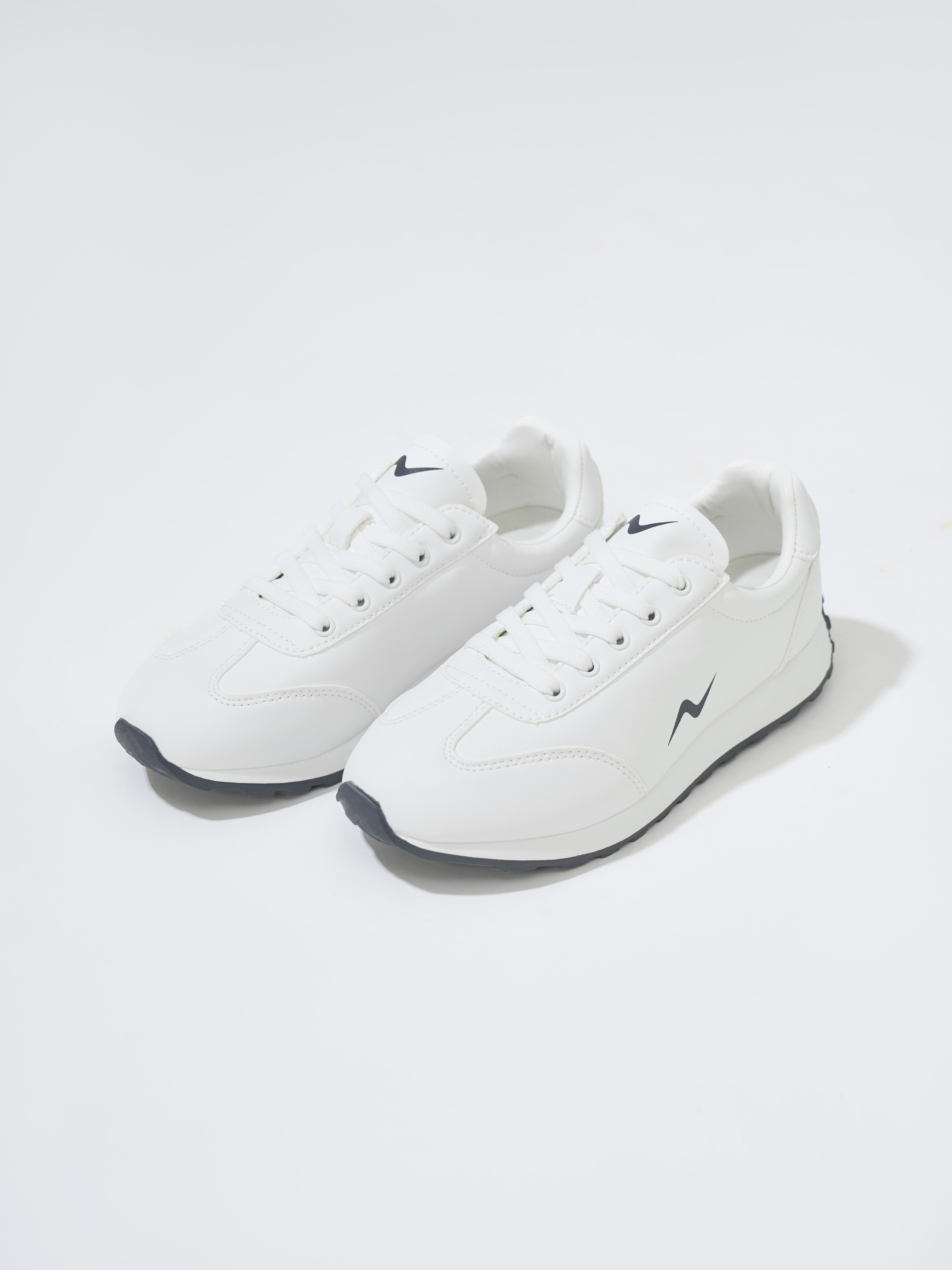 Giày Sneaker Nữ Daily Move – Năng động mỗi ngày