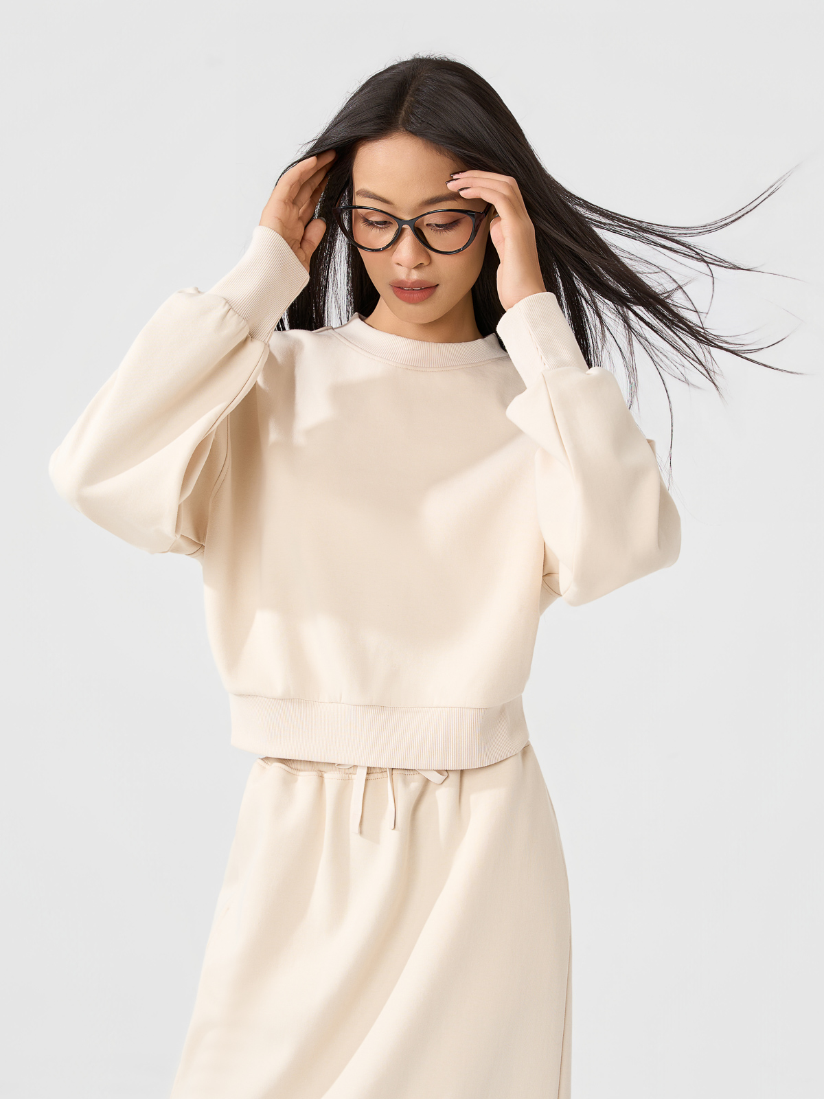 Áo Nỉ Athleisure phom croptop bo gấu