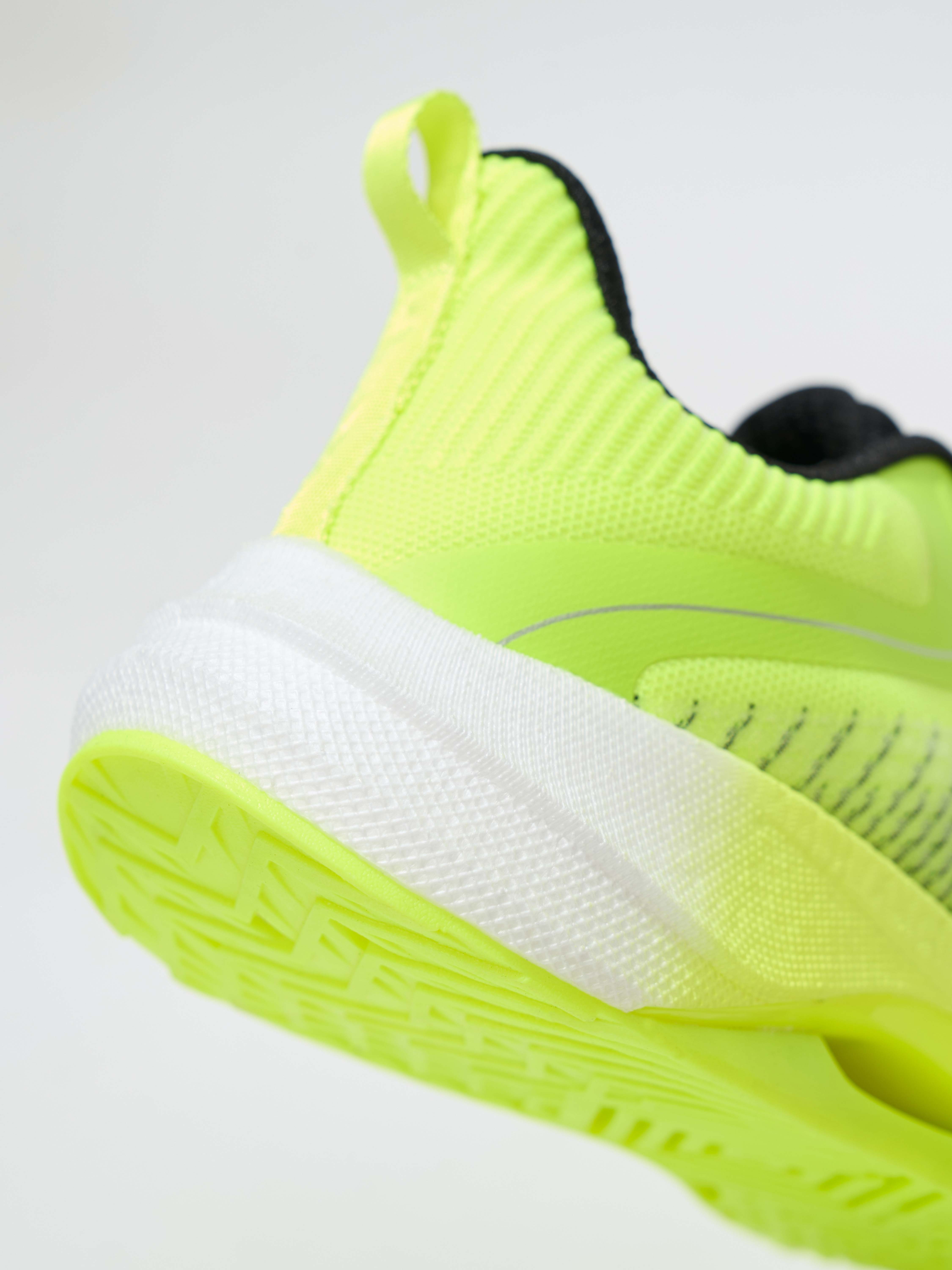 Giày Chạy Bộ Nam Siêu Nhẹ Velocity Knit Runner