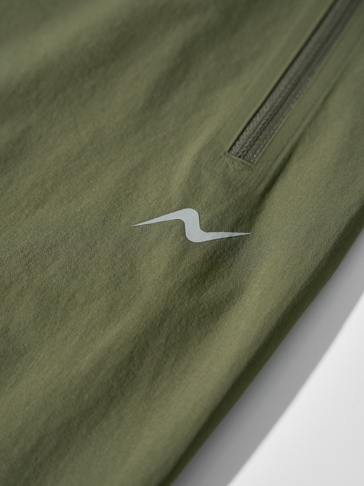 Quần Gió Dài Nam Thể Thao Năng Động