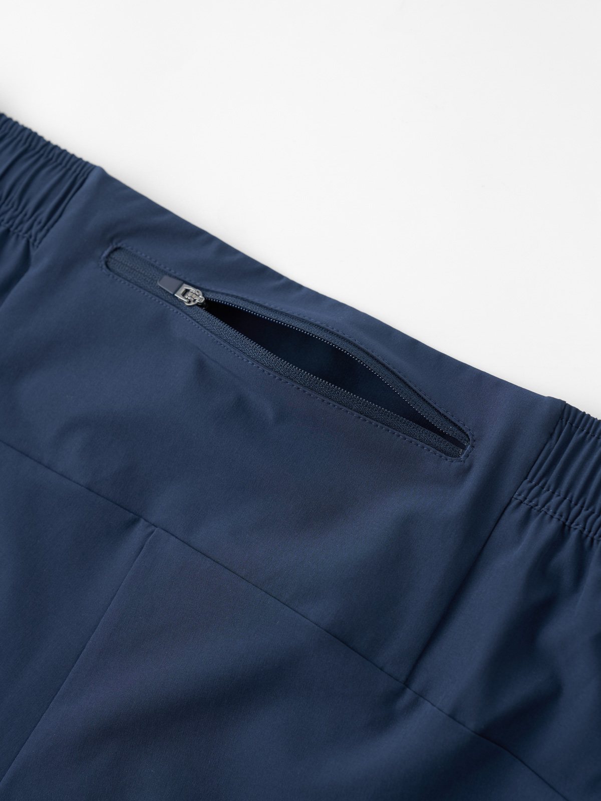 Quần Shorts XtraMove 5inch Túi Sau