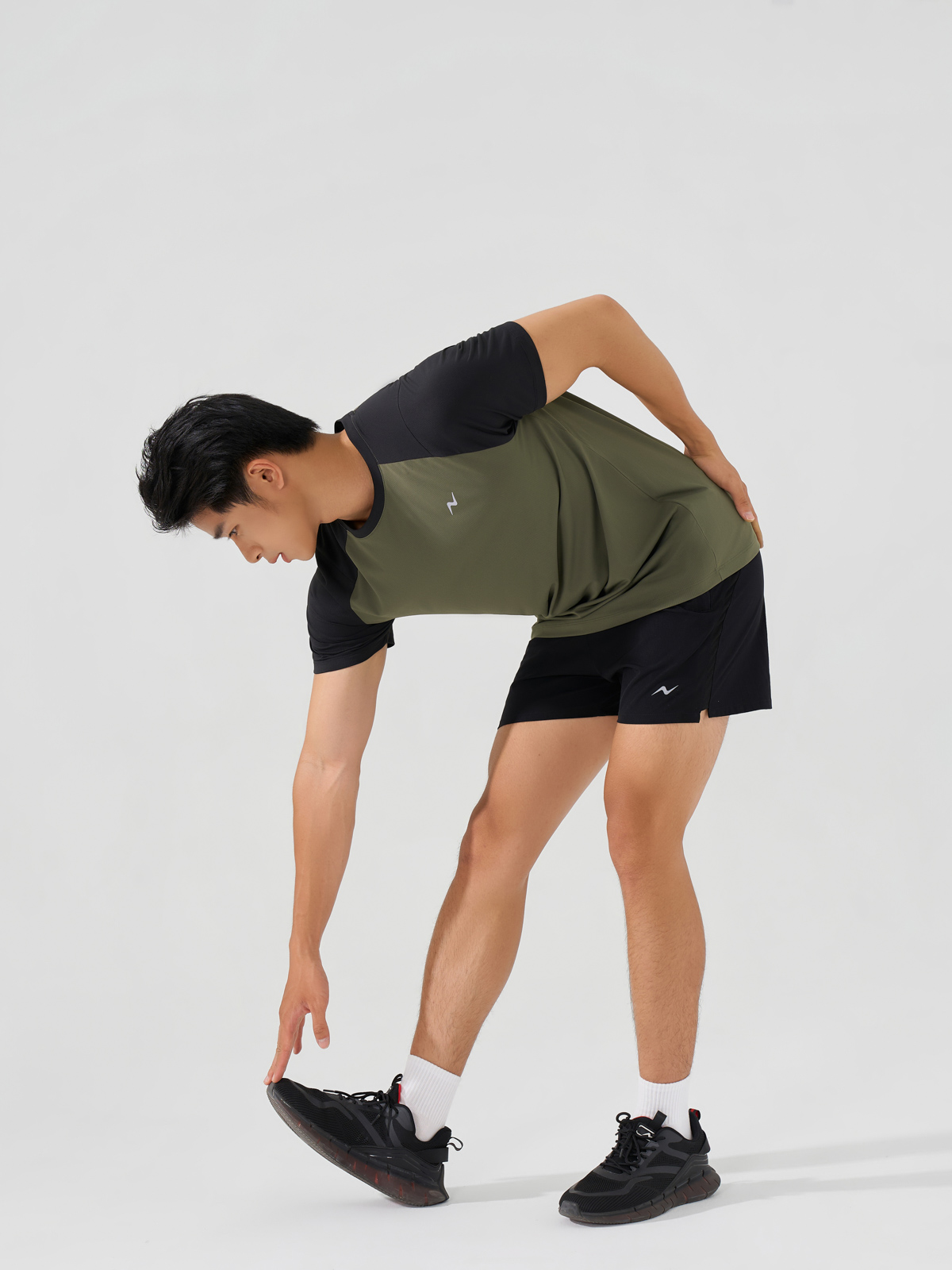 Áo Thun Thể Thao Raglan Motion Tee