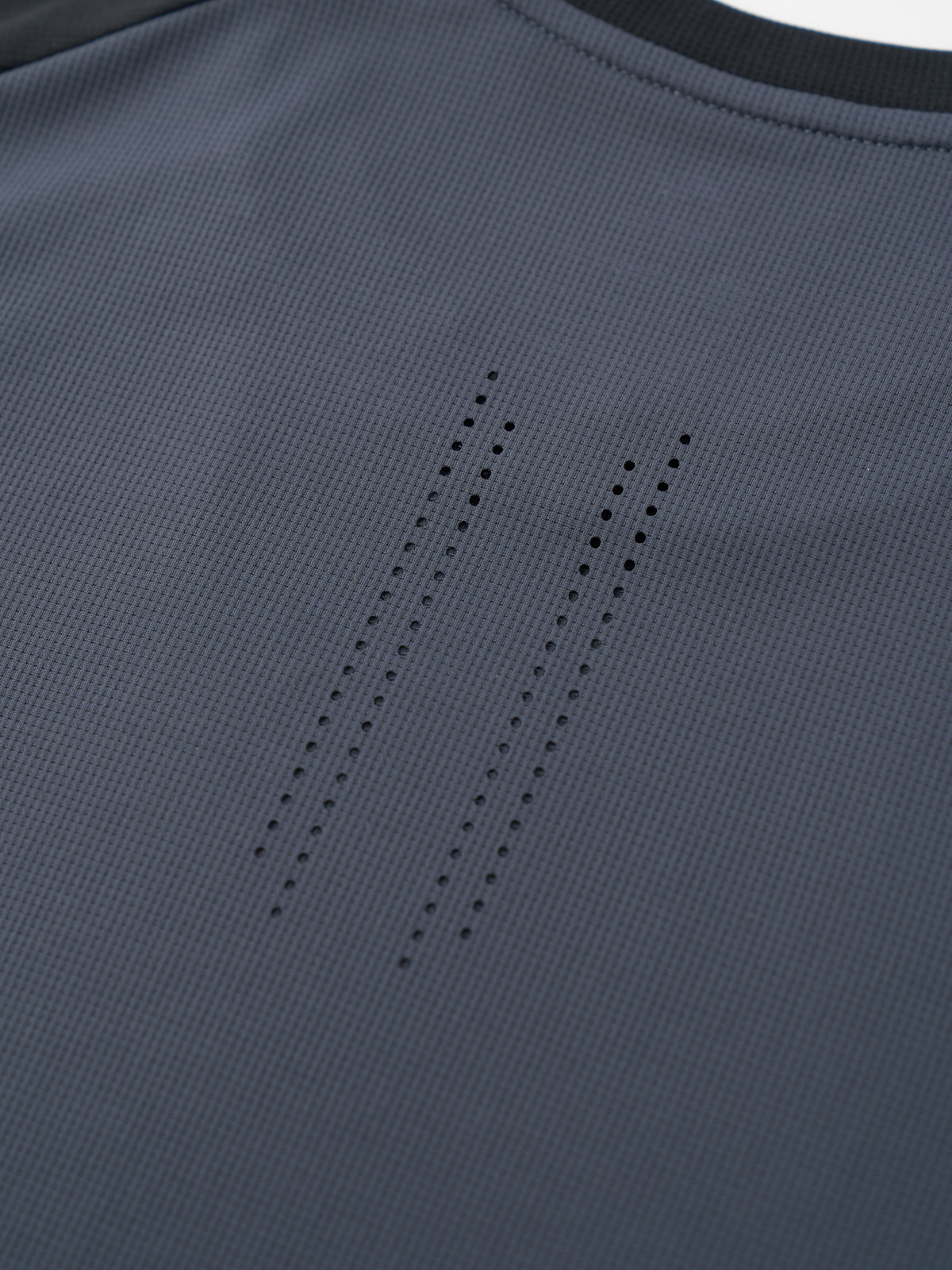 Áo Thun Thể Thao Raglan Motion Tee