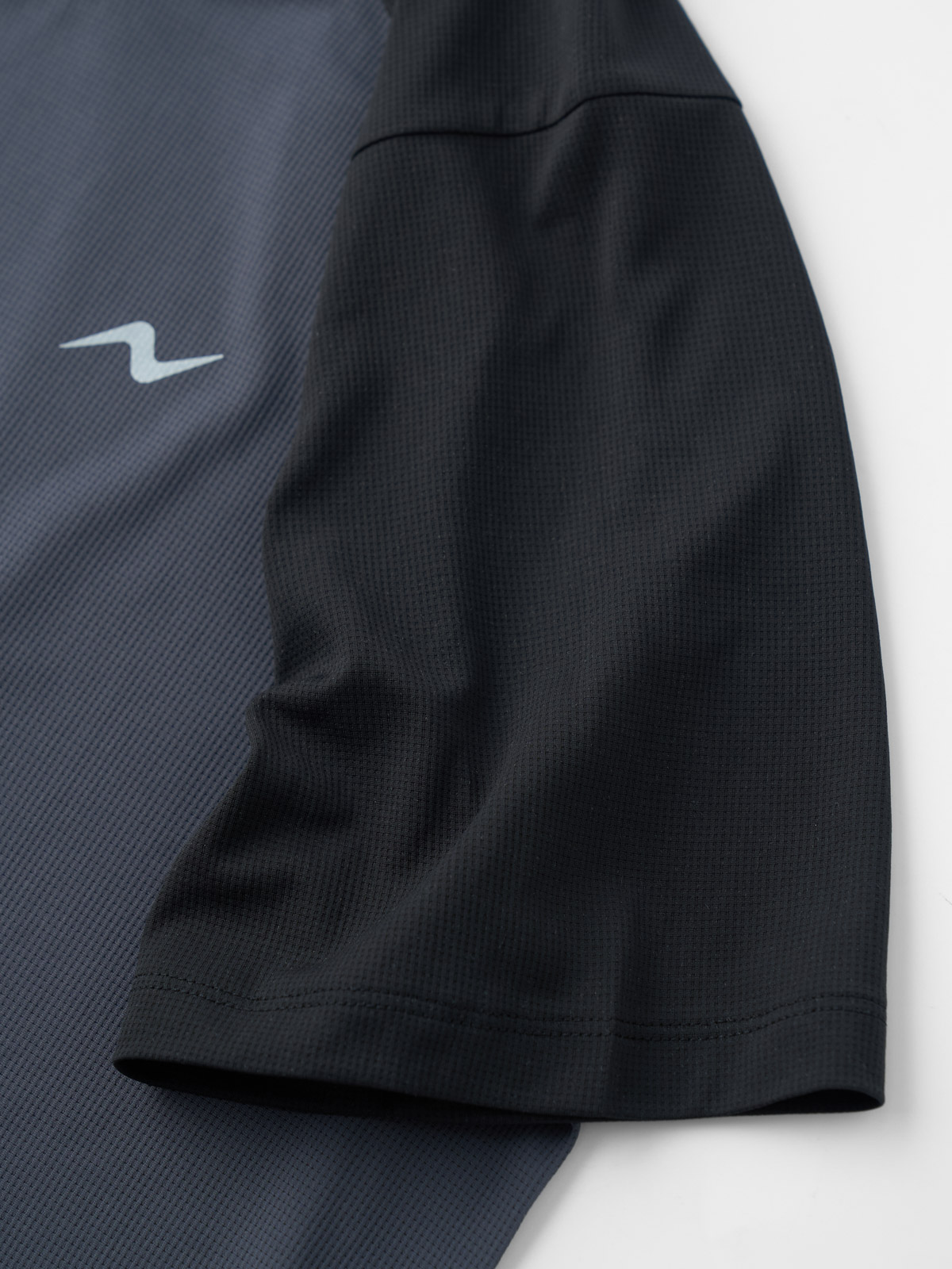 Áo Thun Thể Thao Raglan Motion Tee