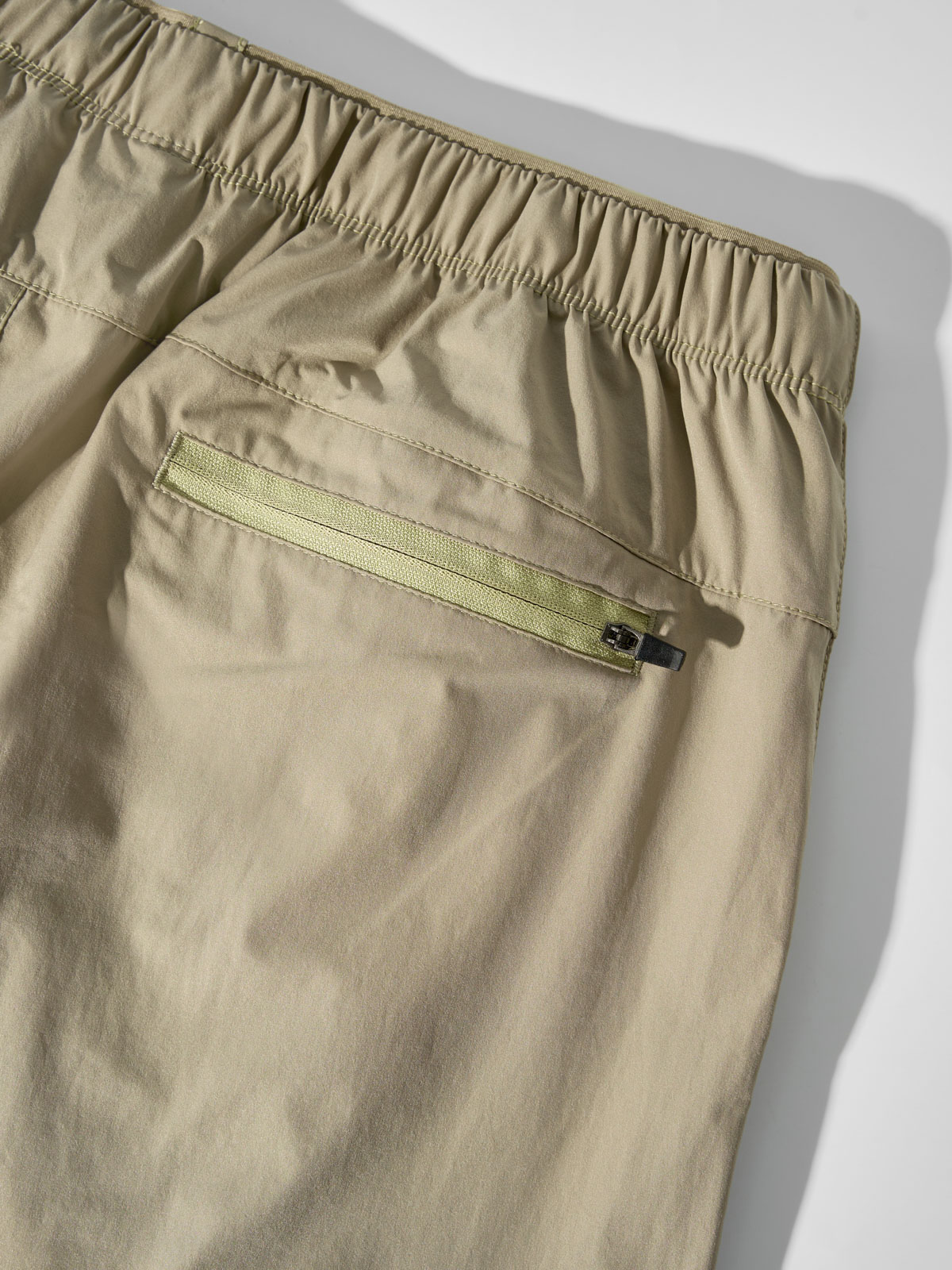 Quần Shorts Gió Thể Thao Nam Chun Ẩn