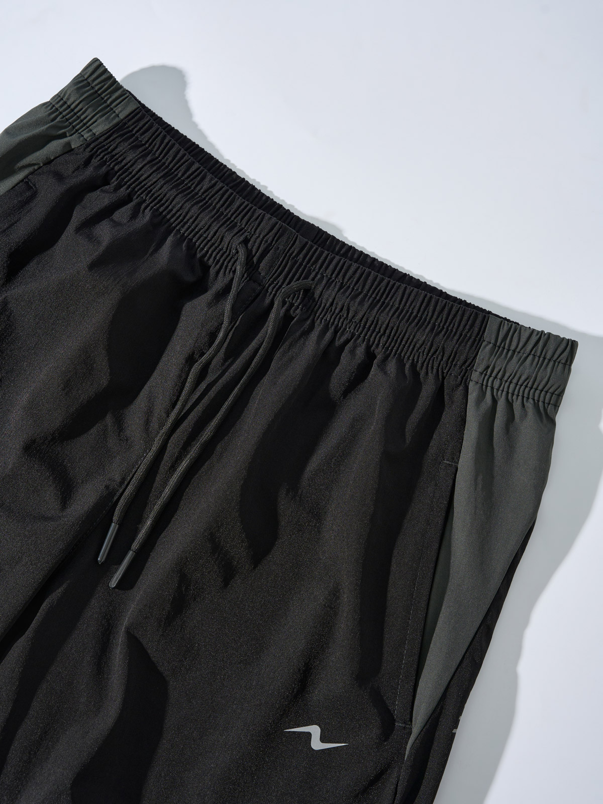 Quần Short Nam Thể Thao Co Giãn Dây Rút