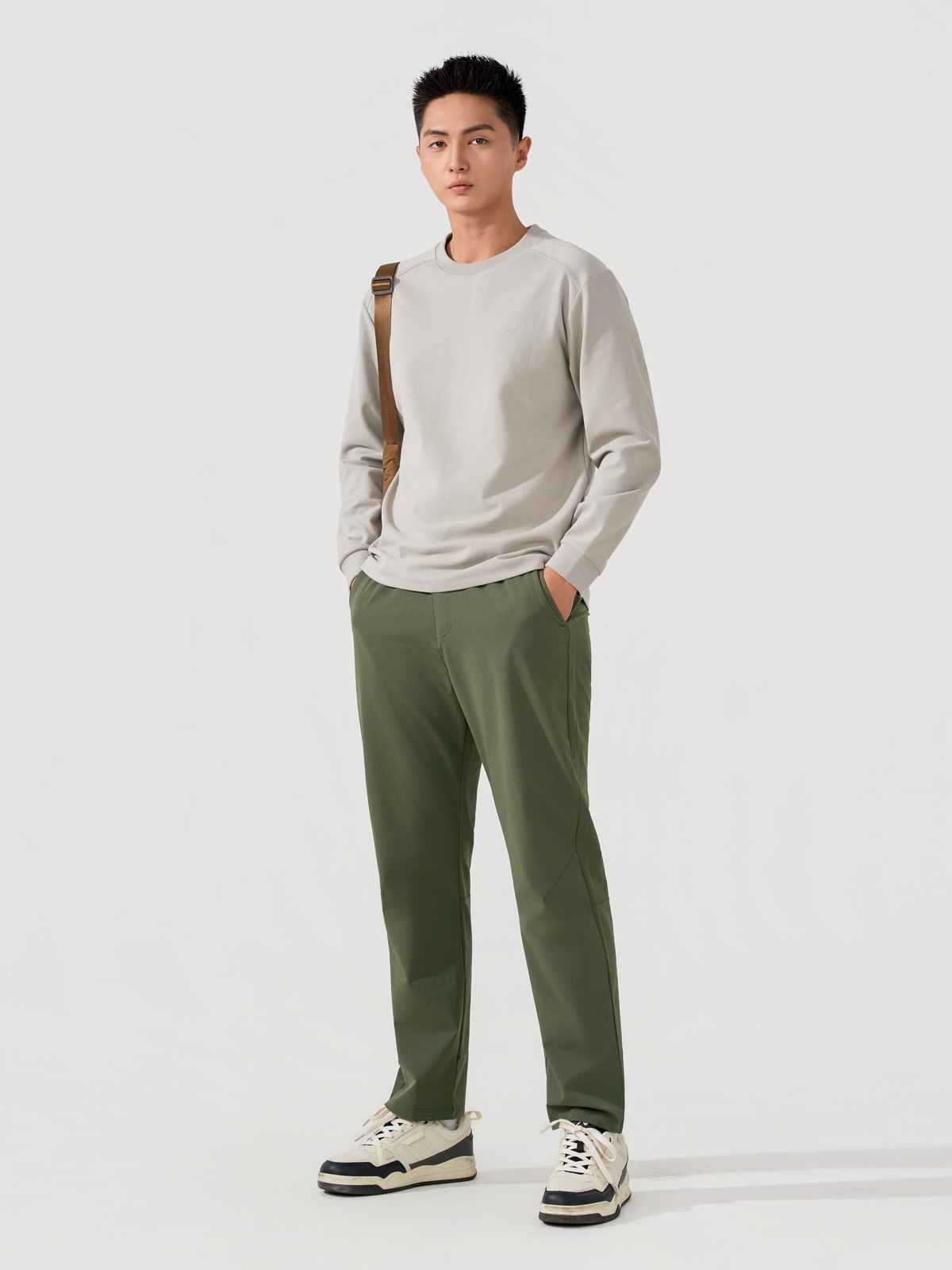 Áo Nỉ Thể Thao Nam NEVO Cơ Bản