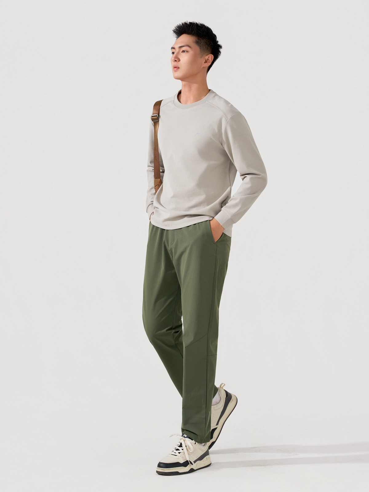 Áo Nỉ Thể Thao Nam NEVO Cơ Bản