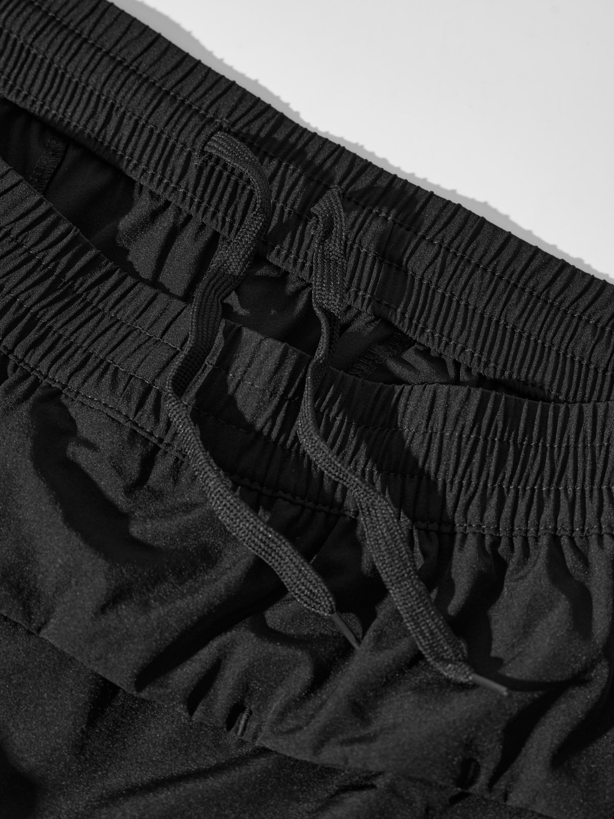 Quần Gió Thể Thao Túi Sườn